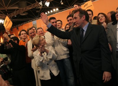 l'UDF : François Bayrou, Gilles de Robinix, Michel Mercier, Anne-Marie Comparini, Anne-Sophie Condemine, Anne-Sophie Condemine, Joseph Giroux, Thierry Cornillet, Selig, Marielle de Sarnez, Hervé Morin et Jacqueline Gourault